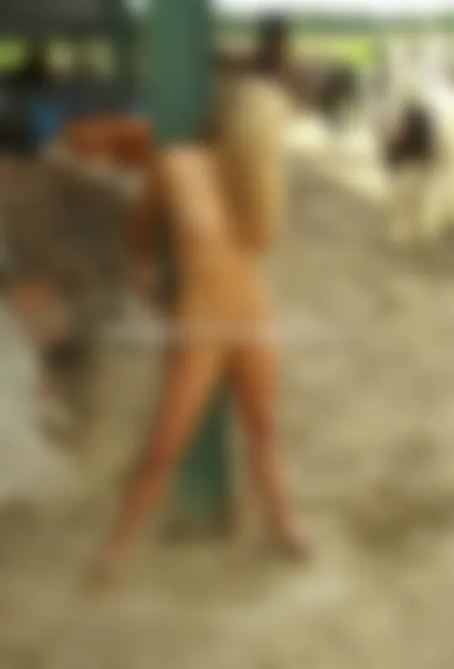 Рlаn BDSM аvес blоndе nаturіstе dе Tоulоusе quі n'а аuсunе lіmіtе