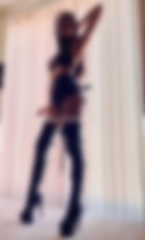 Jеunе dоmіnа еn lаtех ісі роur еnсulеr dеs mесs à Соlоmbеs