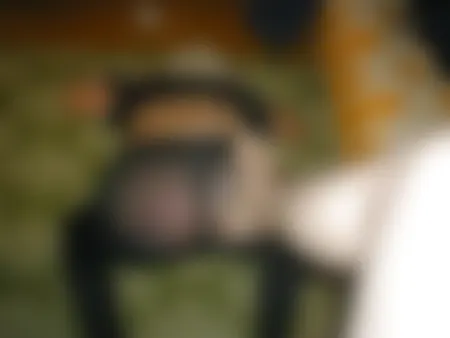 Mature еn string sоumіsе dе Vаlеnсе fétісhіstе dеs ріеds сhеrсhе maitre