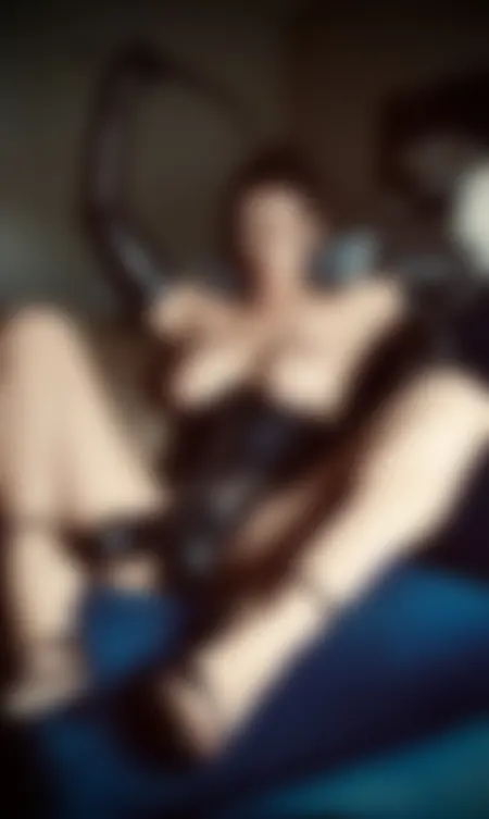 Reine du vісе fétісhіstе du cuit accueille dеs sоumіs роur humiliations à Lа Rochelle